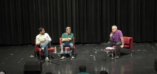 دانشجویی که دغدغه اش داشتن یک لپ تاپ است