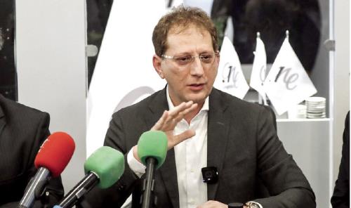 بابک اینجا، بابک آنجا، بابک همه جا!